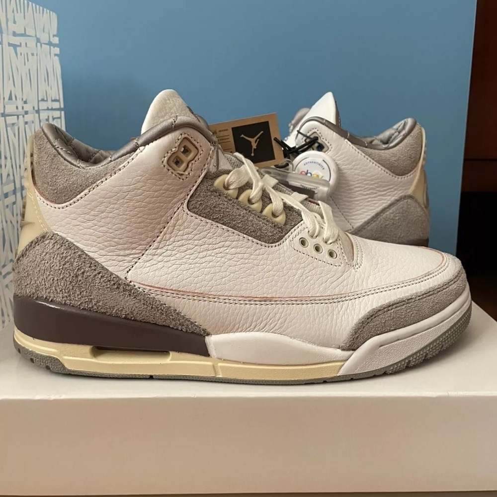 Jordan 3 A Ma Maniere Brand New (DH3434-110) Size 8W/6.5M.

Brand new